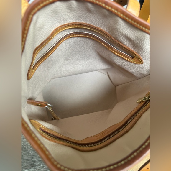 Louis Vuitton Petite bucket monogram - Picture 3 of 16